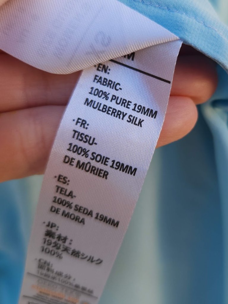 Daisysilk 100% 19mm Mulberry Silk Light Blue Robe $285 Msrp — image 5 of 8